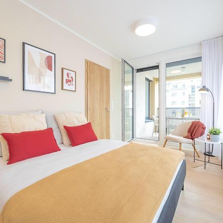 Bright 2Br - 4Th Floor, Balcony, Free Parking By Gravity Prague Apartment Bagian luar foto