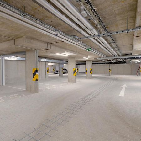 Bright 2Br - 4Th Floor, Balcony, Free Parking By Gravity Prague Apartment Bagian luar foto