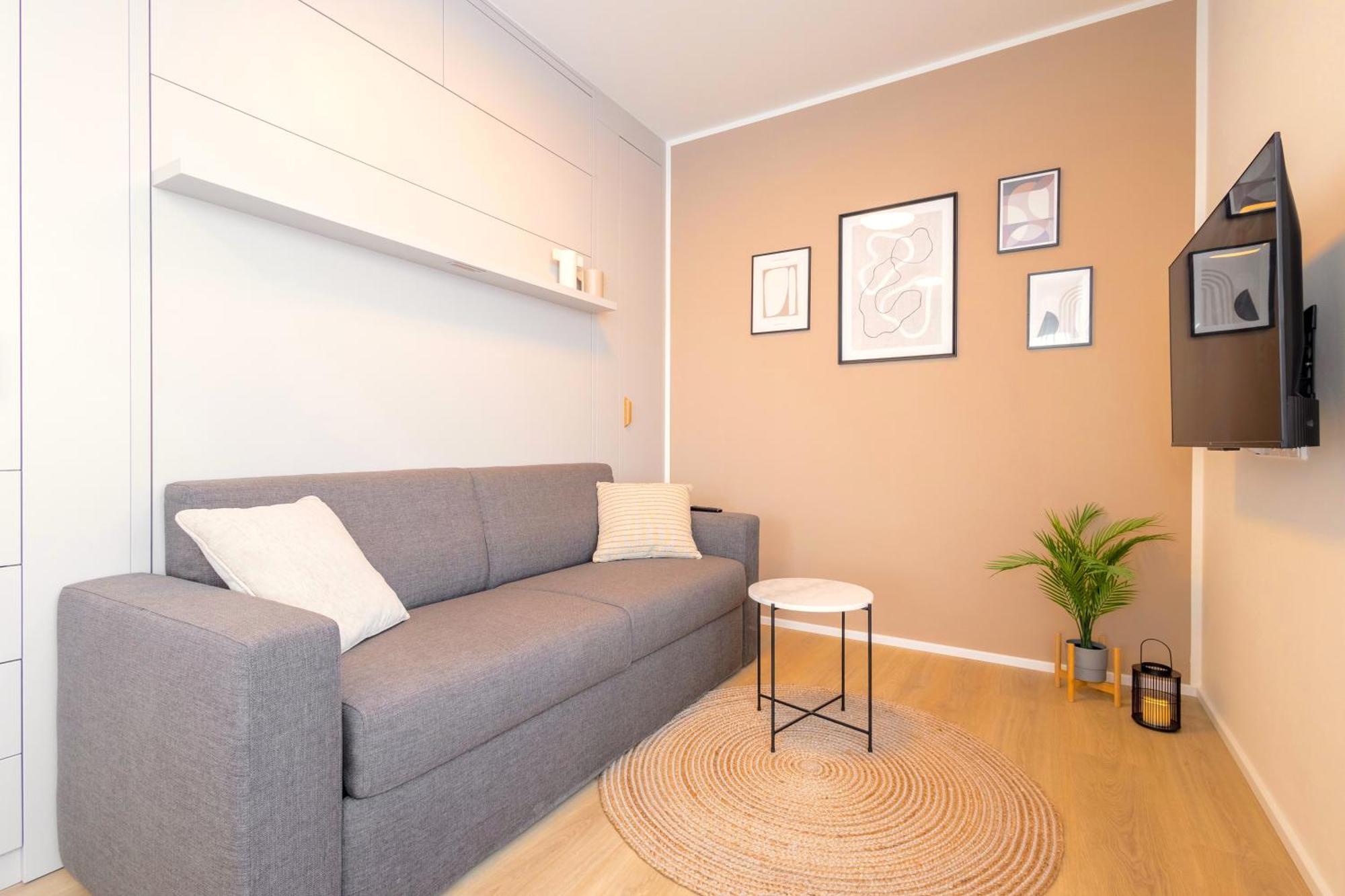Bright 2Br - 4Th Floor, Balcony, Free Parking By Gravity Prague Apartment Bagian luar foto