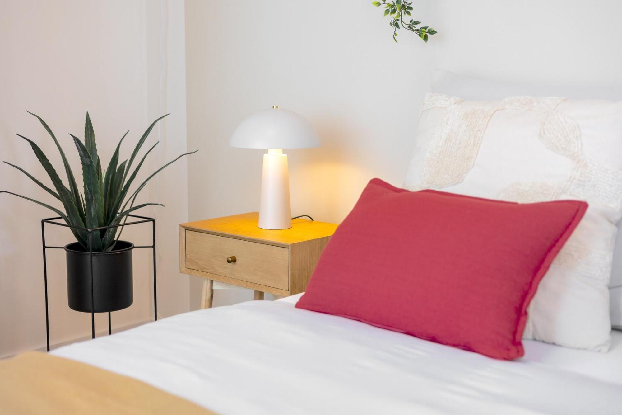 Bright 2Br - 4Th Floor, Balcony, Free Parking By Gravity Prague Apartment Bagian luar foto