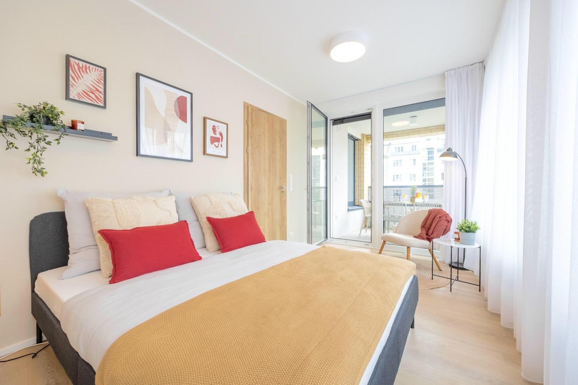 Bright 2Br - 4Th Floor, Balcony, Free Parking By Gravity Prague Apartment Bagian luar foto