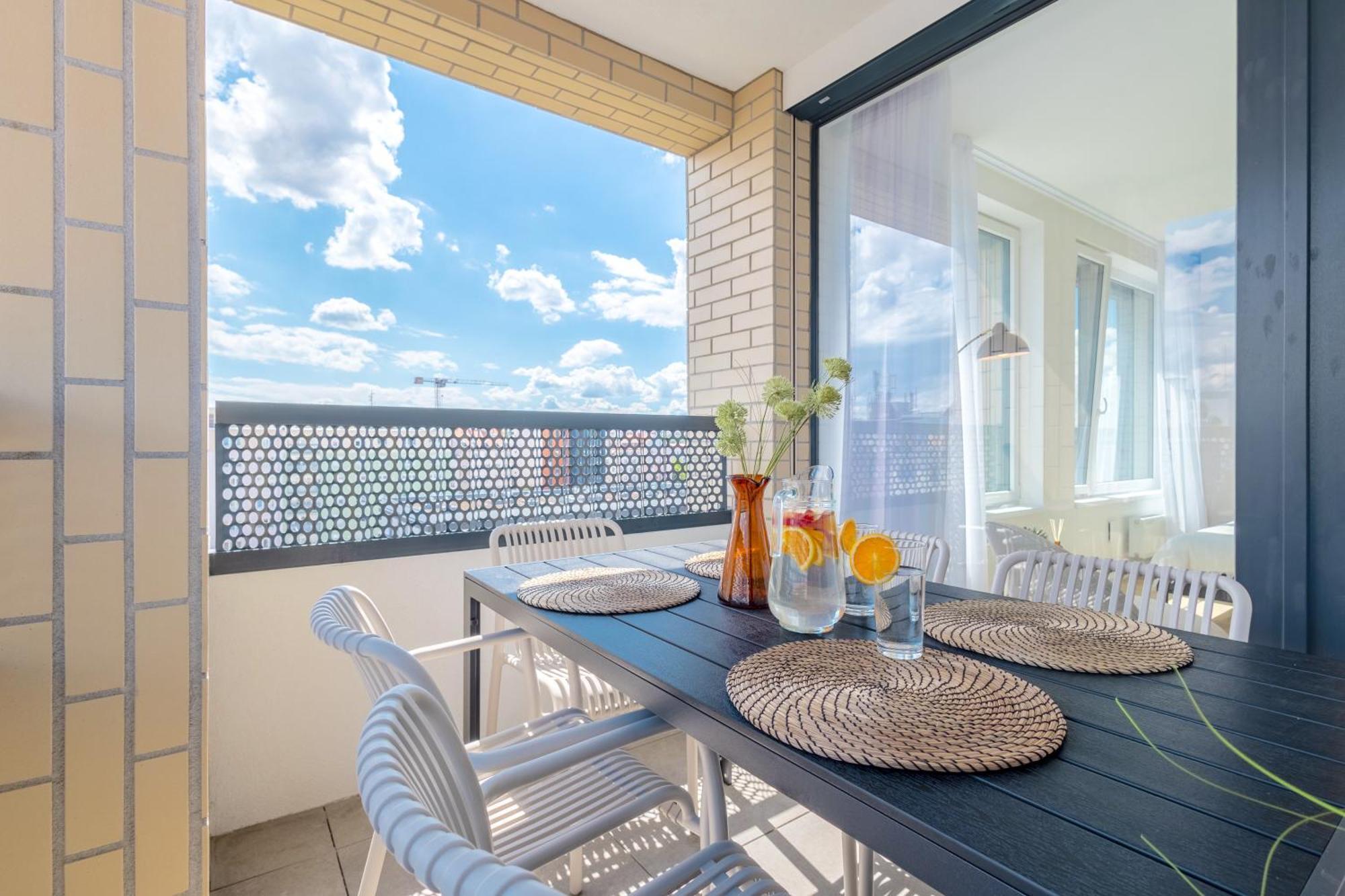 Bright 2Br - 4Th Floor, Balcony, Free Parking By Gravity Prague Apartment Bagian luar foto